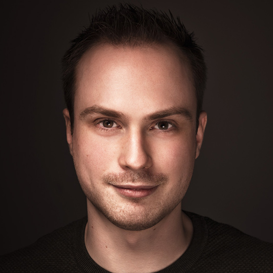 een man met een baard