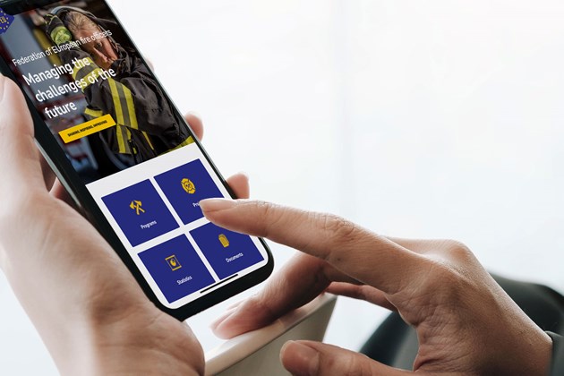 een persoon die in het bezit is van een creditcard